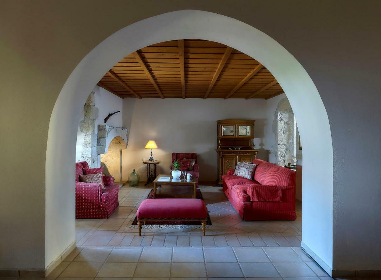 Castello Villa Daphnes - Private Pool & Whirlpool Dhafnes Eksteriør billede