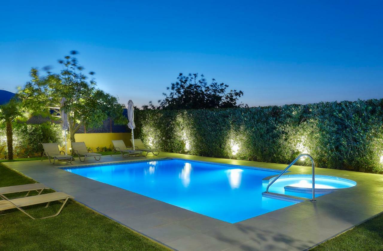 Castello Villa Daphnes - Private Pool & Whirlpool Dhafnes Eksteriør billede